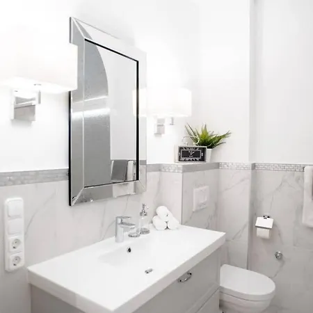 Elegant Design In Vibrant Center