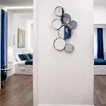 アパート Elegant Design In Vibrant Center