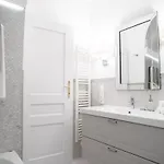 Elegant Design In Vibrant Center アパート ブダペスト