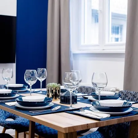 アパート Elegant Design In Vibrant Center ブダペスト