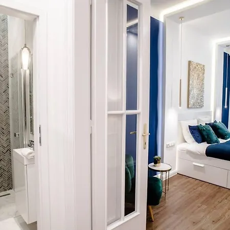 Elegant Design In Vibrant Center