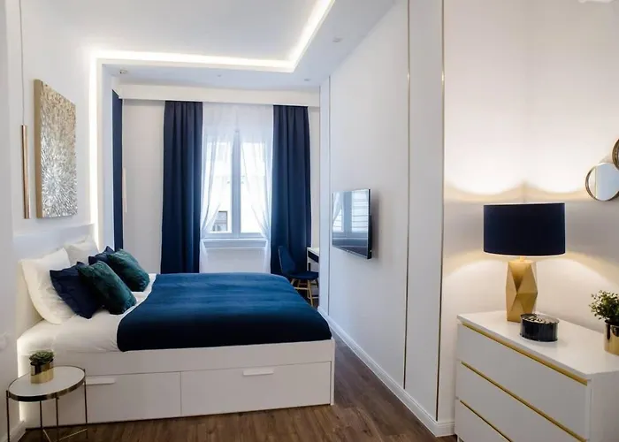 Elegant Design In Vibrant Center * بودابست