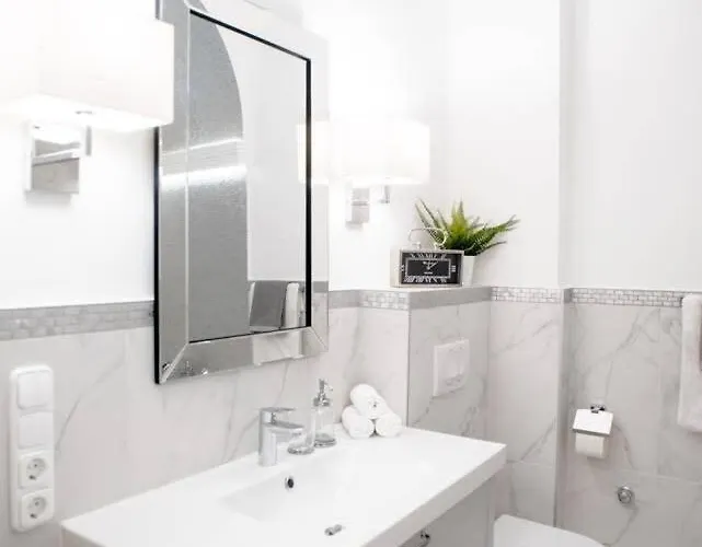 Elegant Design In Vibrant Center